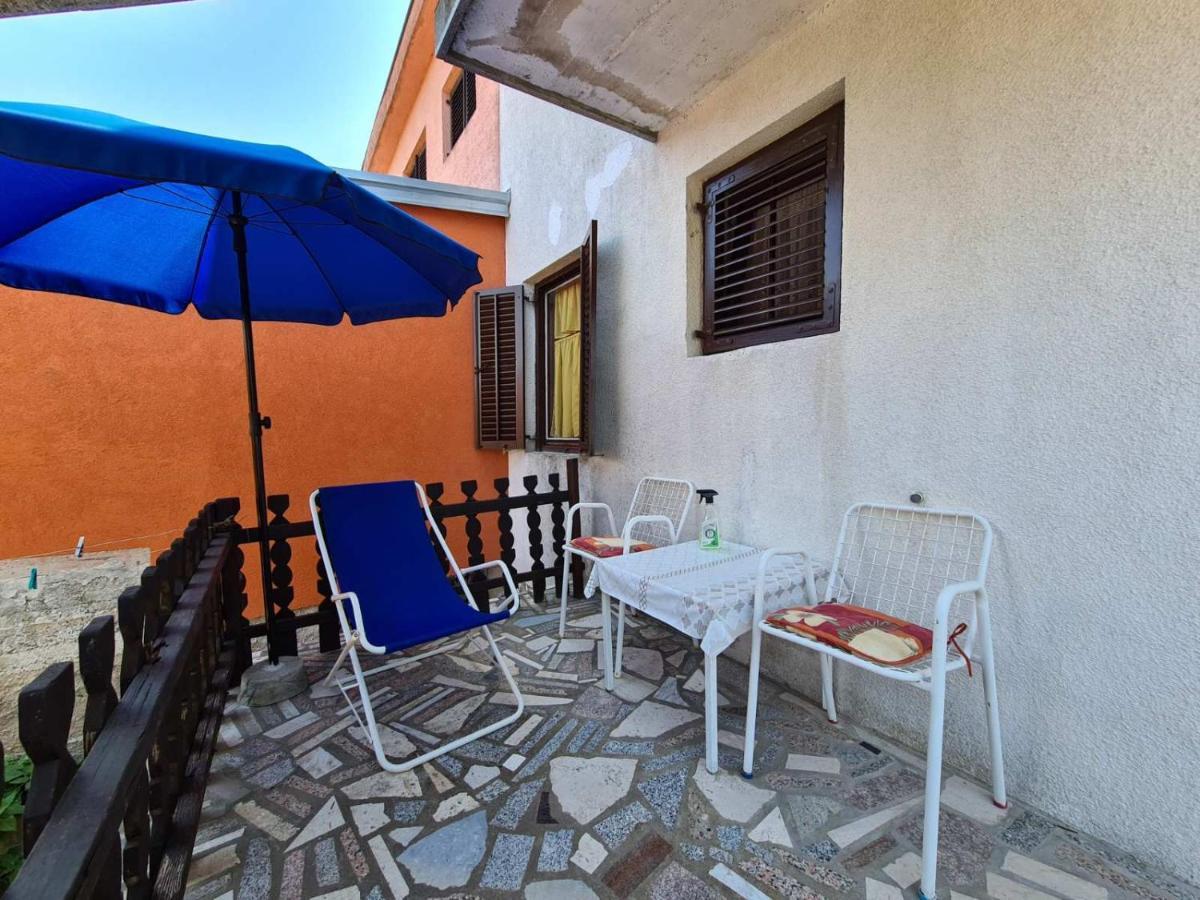 Apartments Zlatko 1397 Stinjan Bagian luar foto